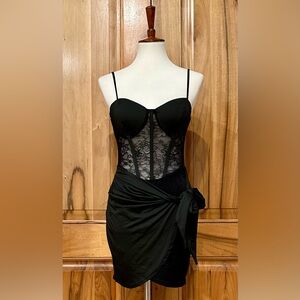 Winsor - Sheer Black Lace/Solid Corset-Style Top Black Mini Dress - EUC - M